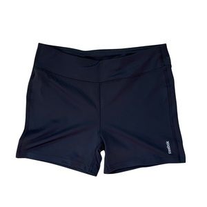 Reebok Girl’s Size XL (16) sports shorts Reebok Playdry black, compression